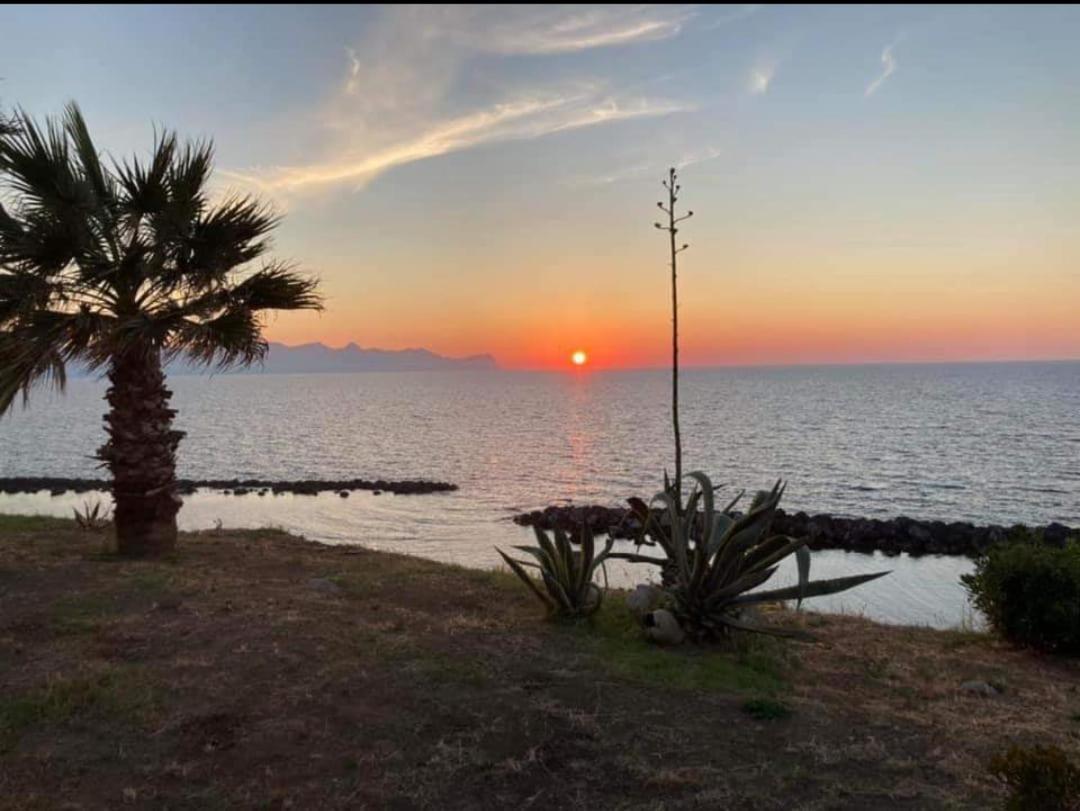 Casa vacanza da Mirella e Peppe Trappeto  Esterno foto